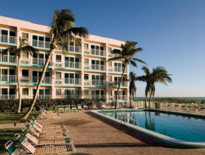 Vacation by the Sea at Roomy Studio Suite in Pompano Beach
